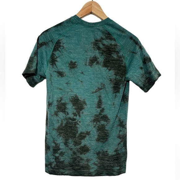 Lululemon Metal Vent  Tech Short Sleeve Shirt in marble dye - size XS - Picture 5 of 10
